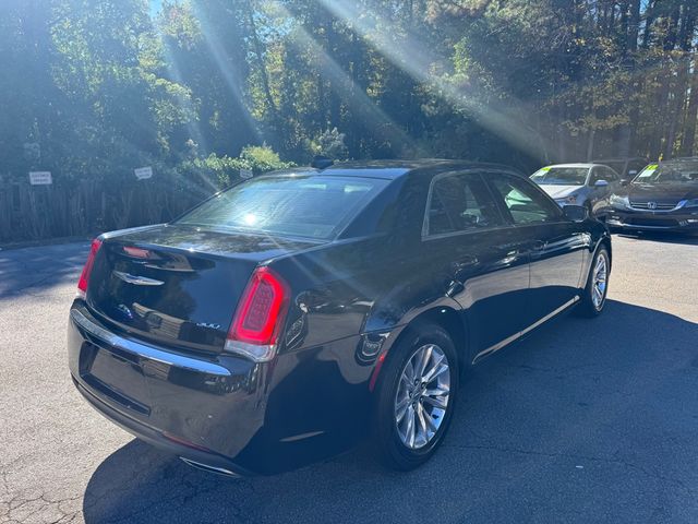 2018 Chrysler 300 Touring L