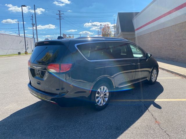 2018 Chrysler Pacifica Touring-L