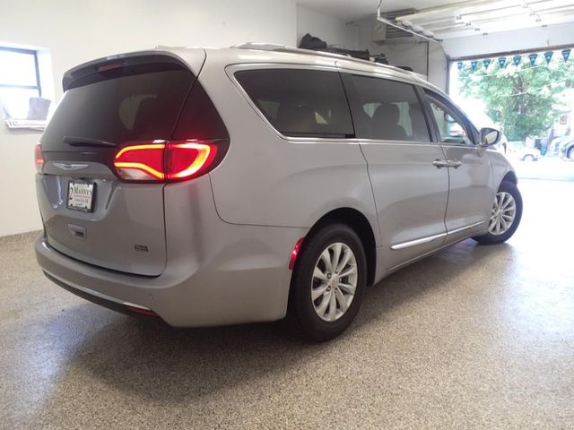 2018 Chrysler Pacifica Touring-L