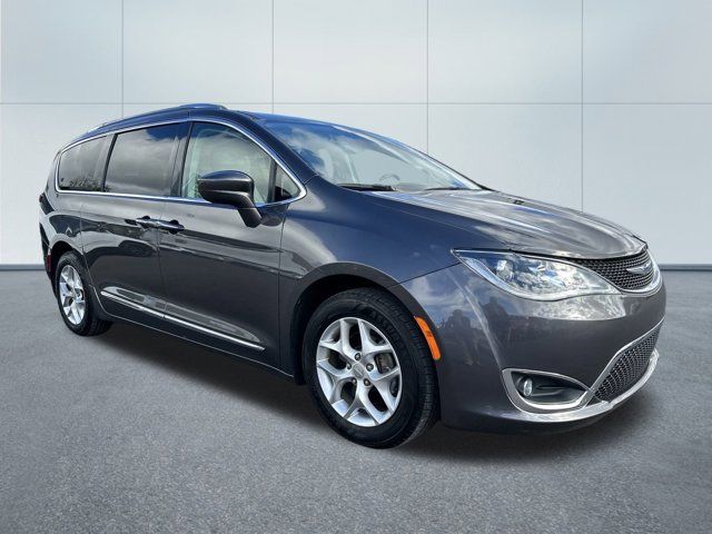 2018 Chrysler Pacifica Touring-L Plus