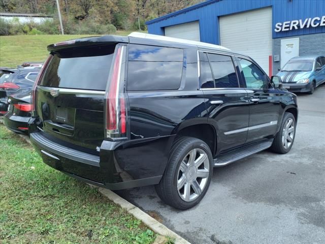 2018 Cadillac Escalade Luxury