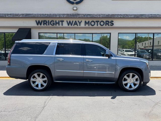 2018 Cadillac Escalade ESV Luxury