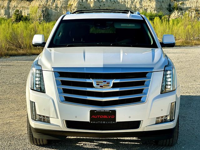 2018 Cadillac Escalade ESV Luxury