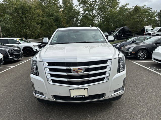 2018 Cadillac Escalade Luxury