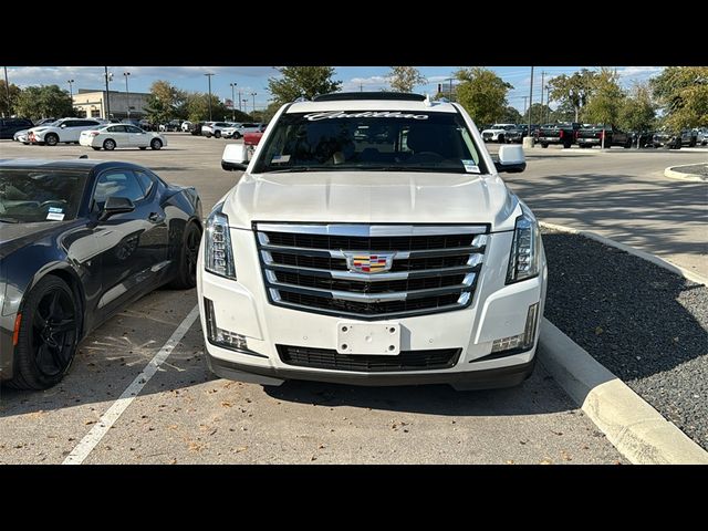 2018 Cadillac Escalade Luxury