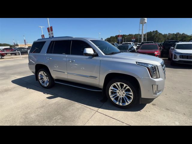 2018 Cadillac Escalade Luxury