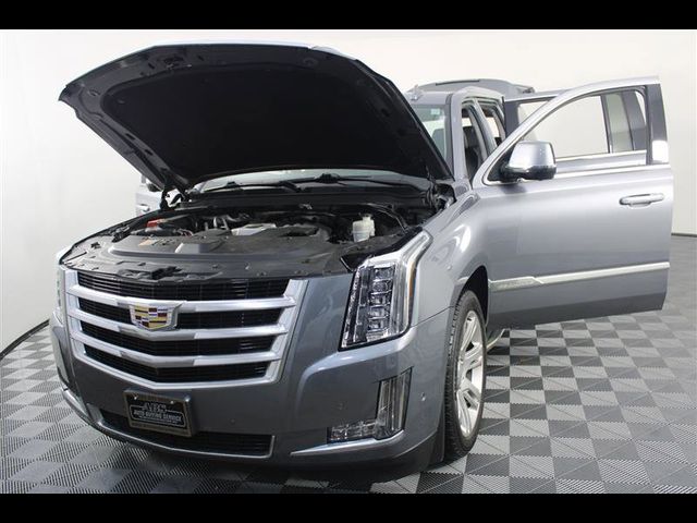 2018 Cadillac Escalade Luxury