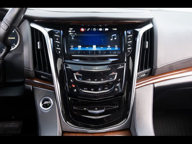 2018 Cadillac Escalade Luxury