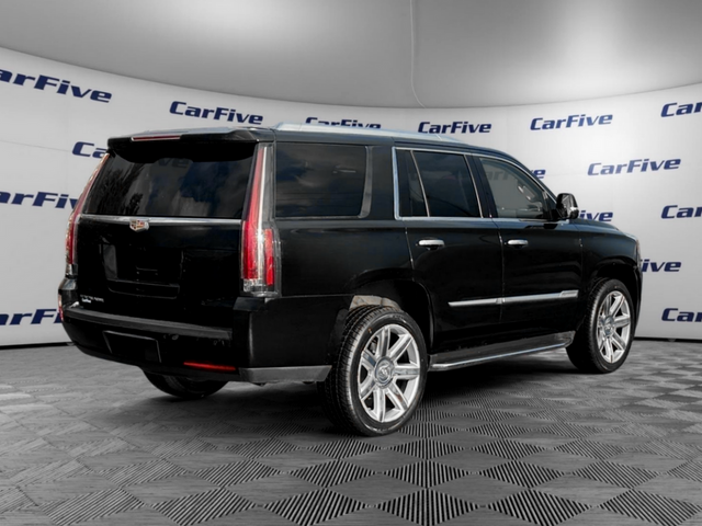 2018 Cadillac Escalade Luxury