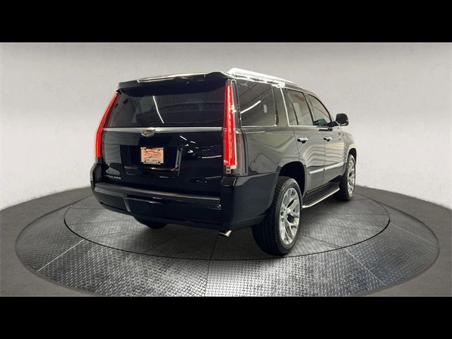 2018 Cadillac Escalade Luxury