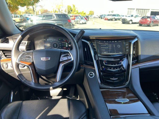 2018 Cadillac Escalade Luxury