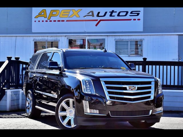 2018 Cadillac Escalade Luxury