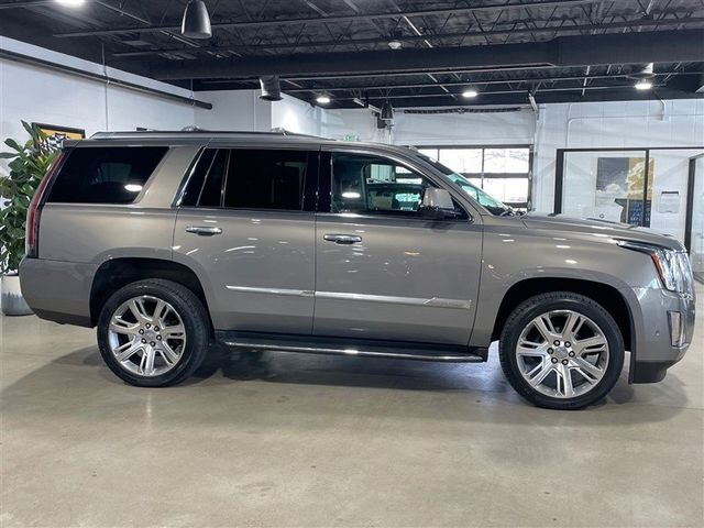 2018 Cadillac Escalade Luxury