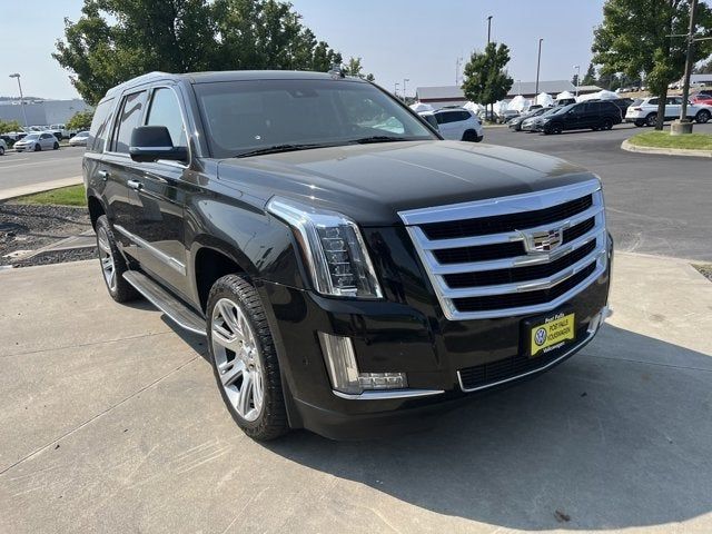 2018 Cadillac Escalade Luxury