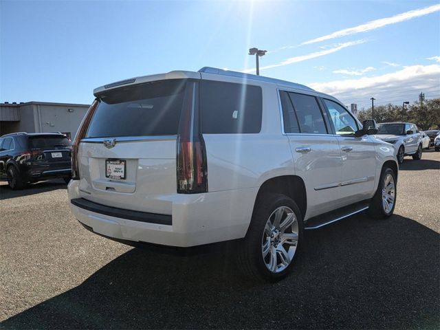 2018 Cadillac Escalade Luxury