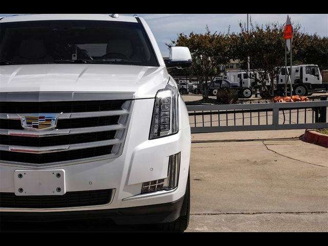 2018 Cadillac Escalade Luxury