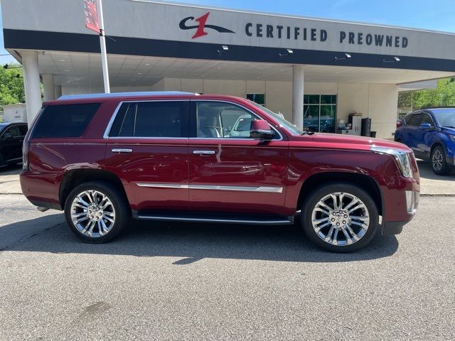 2018 Cadillac Escalade Luxury