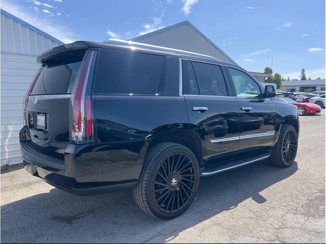 2018 Cadillac Escalade Luxury