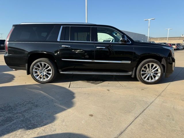 2018 Cadillac Escalade ESV Luxury