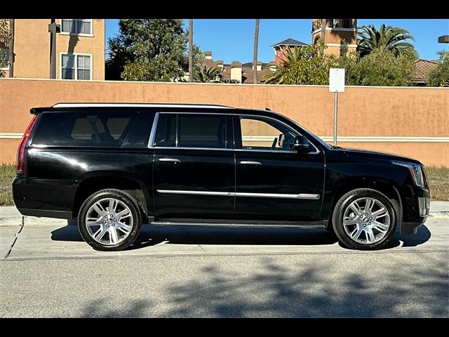 2018 Cadillac Escalade ESV Luxury