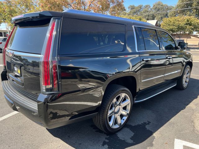 2018 Cadillac Escalade ESV Luxury