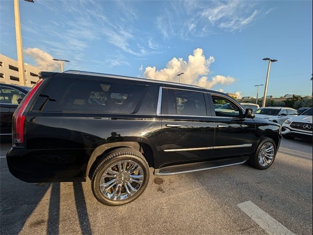 2018 Cadillac Escalade ESV Luxury