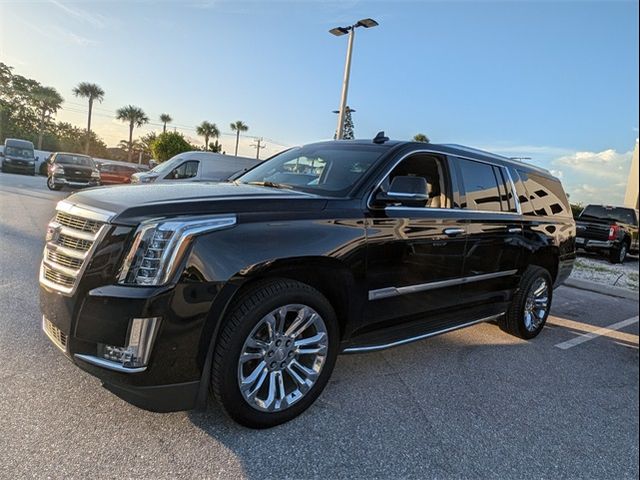 2018 Cadillac Escalade ESV Luxury