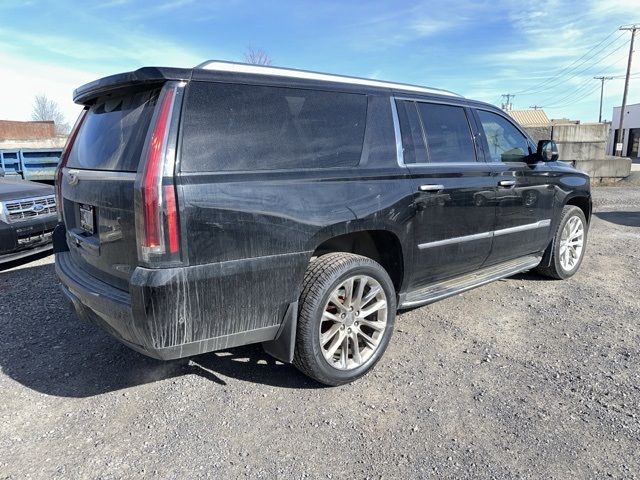 2018 Cadillac Escalade ESV Luxury