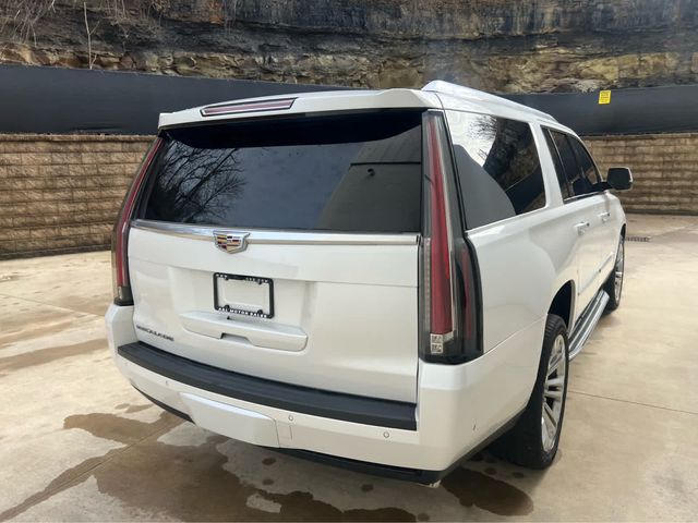 2018 Cadillac Escalade ESV Luxury