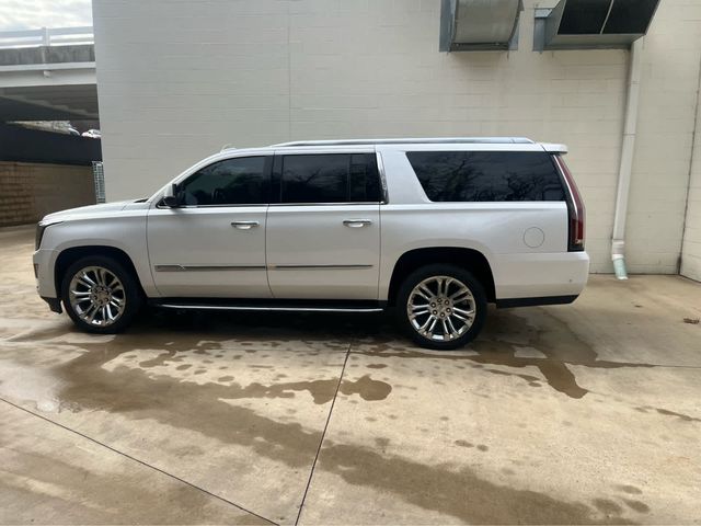 2018 Cadillac Escalade ESV Luxury