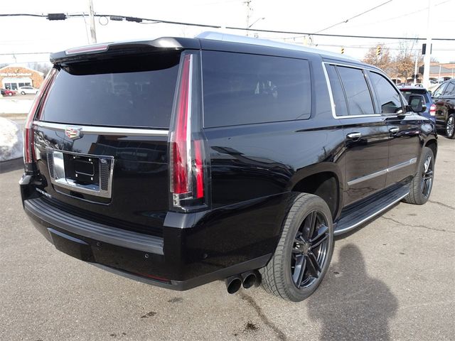 2018 Cadillac Escalade ESV Luxury