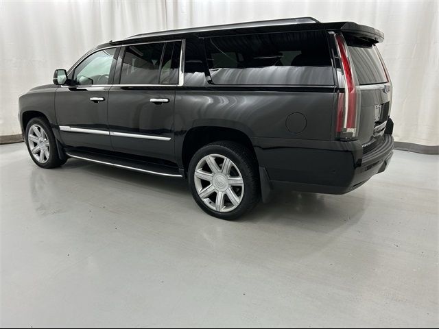 2018 Cadillac Escalade ESV Luxury