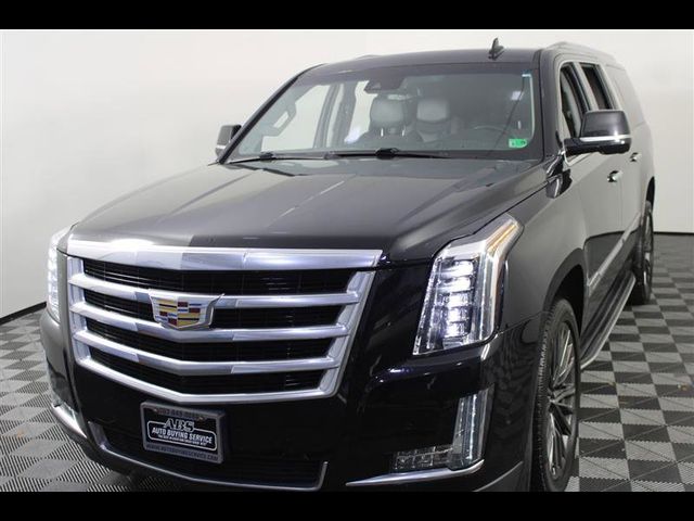 2018 Cadillac Escalade ESV Luxury