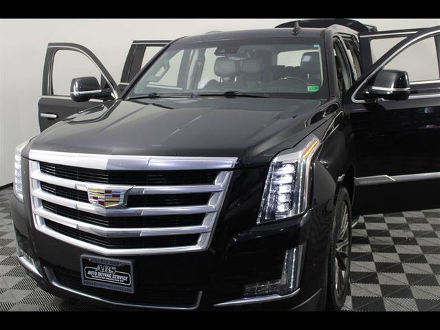 2018 Cadillac Escalade ESV Luxury