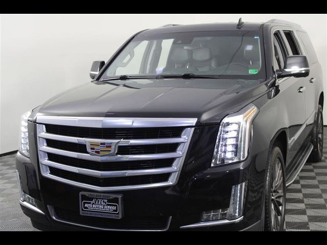 2018 Cadillac Escalade ESV Luxury