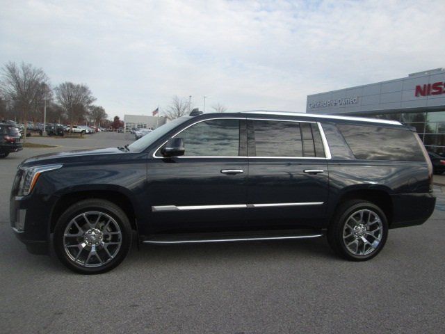 2018 Cadillac Escalade ESV Luxury