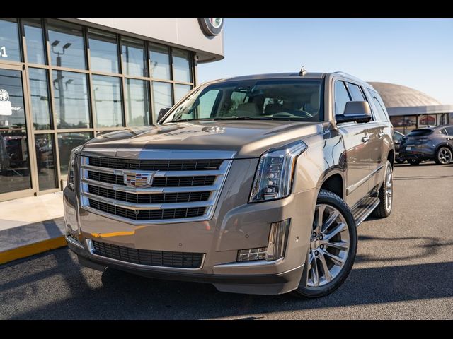 2018 Cadillac Escalade ESV Luxury