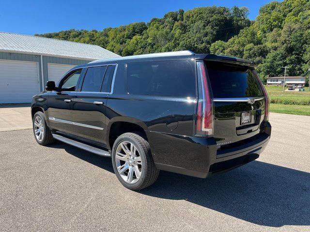 2018 Cadillac Escalade ESV Luxury