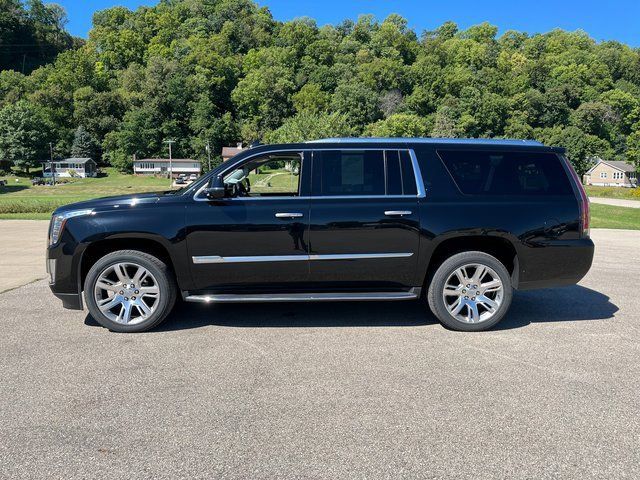 2018 Cadillac Escalade ESV Luxury