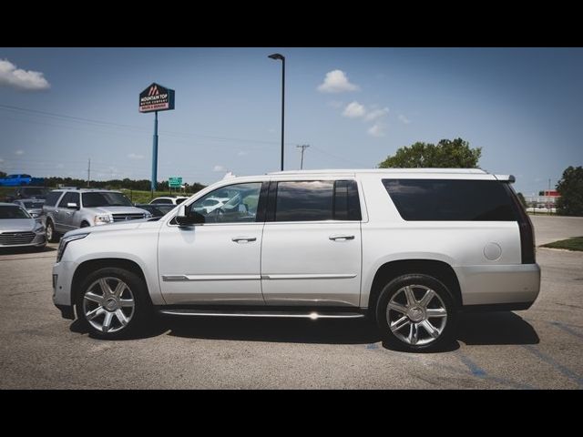 2018 Cadillac Escalade ESV Luxury