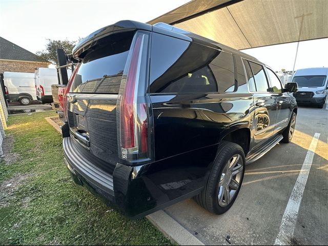 2018 Cadillac Escalade ESV Luxury