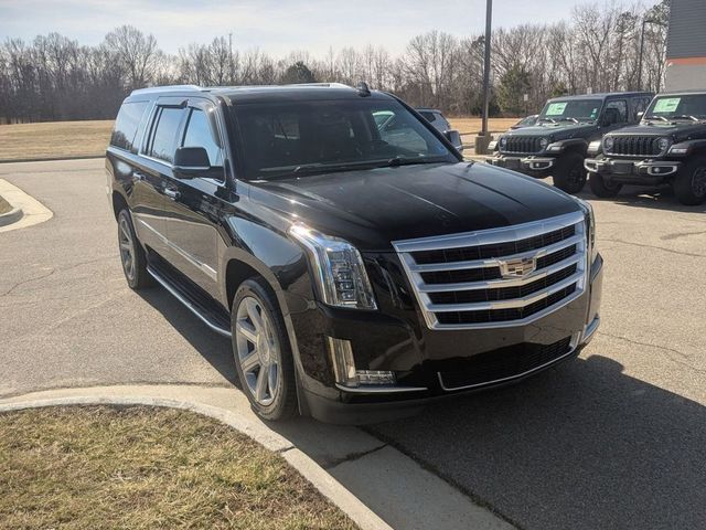 2018 Cadillac Escalade ESV Luxury