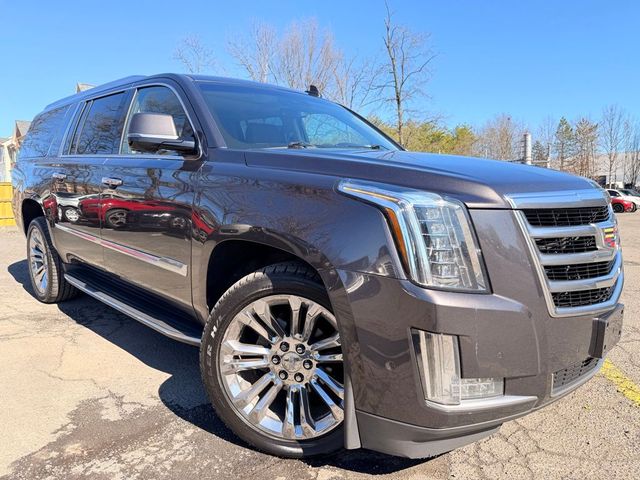 2018 Cadillac Escalade ESV Luxury