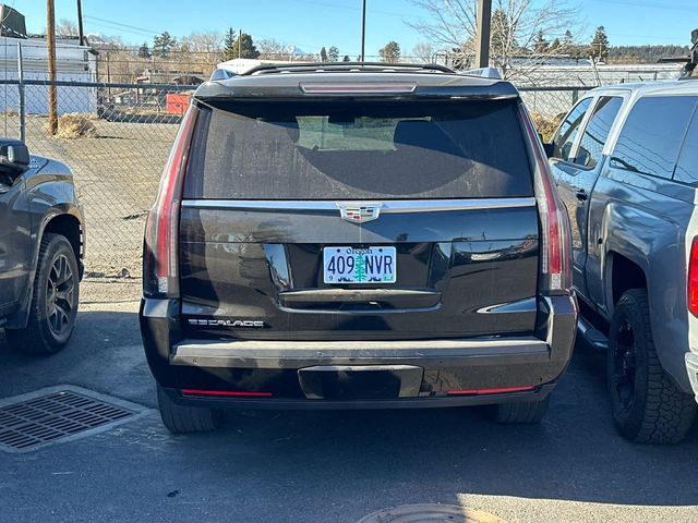 2018 Cadillac Escalade ESV Luxury