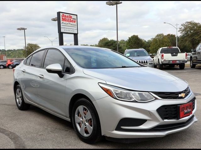 2018 Chevrolet Cruze LS