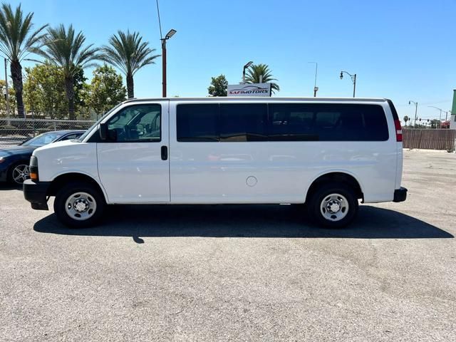 2018 Chevrolet Express LS