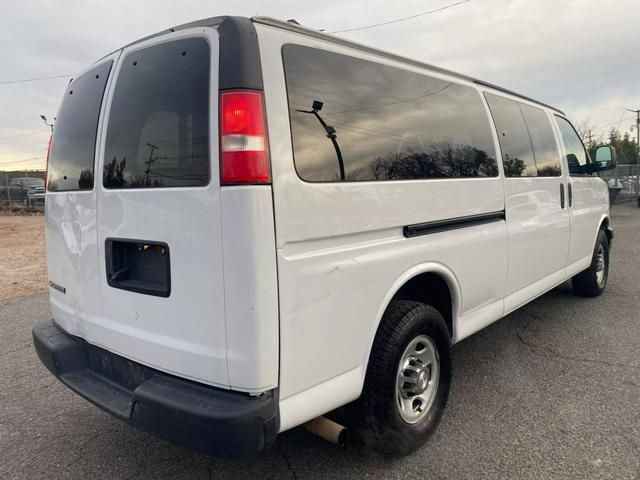 2018 Chevrolet Express LT