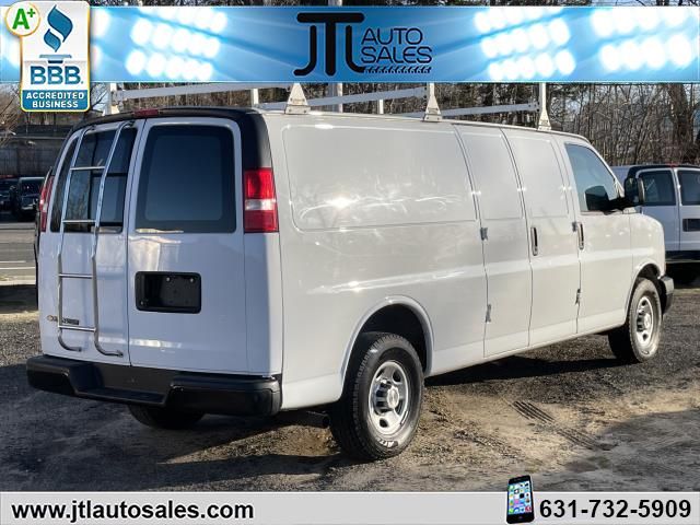 2018 Chevrolet Express Base