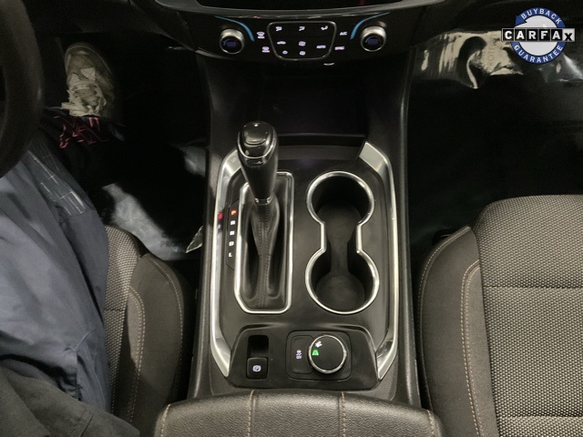 Vehicle image 18 of 32