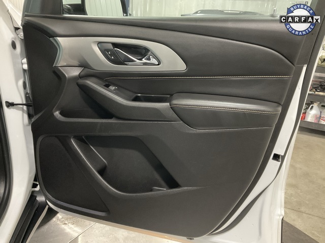 Vehicle image 31 of 32
